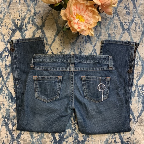 Bebe Kayla Slim Zip Embellished Jean Capri / Cropped Jean - Picture 2 of 11